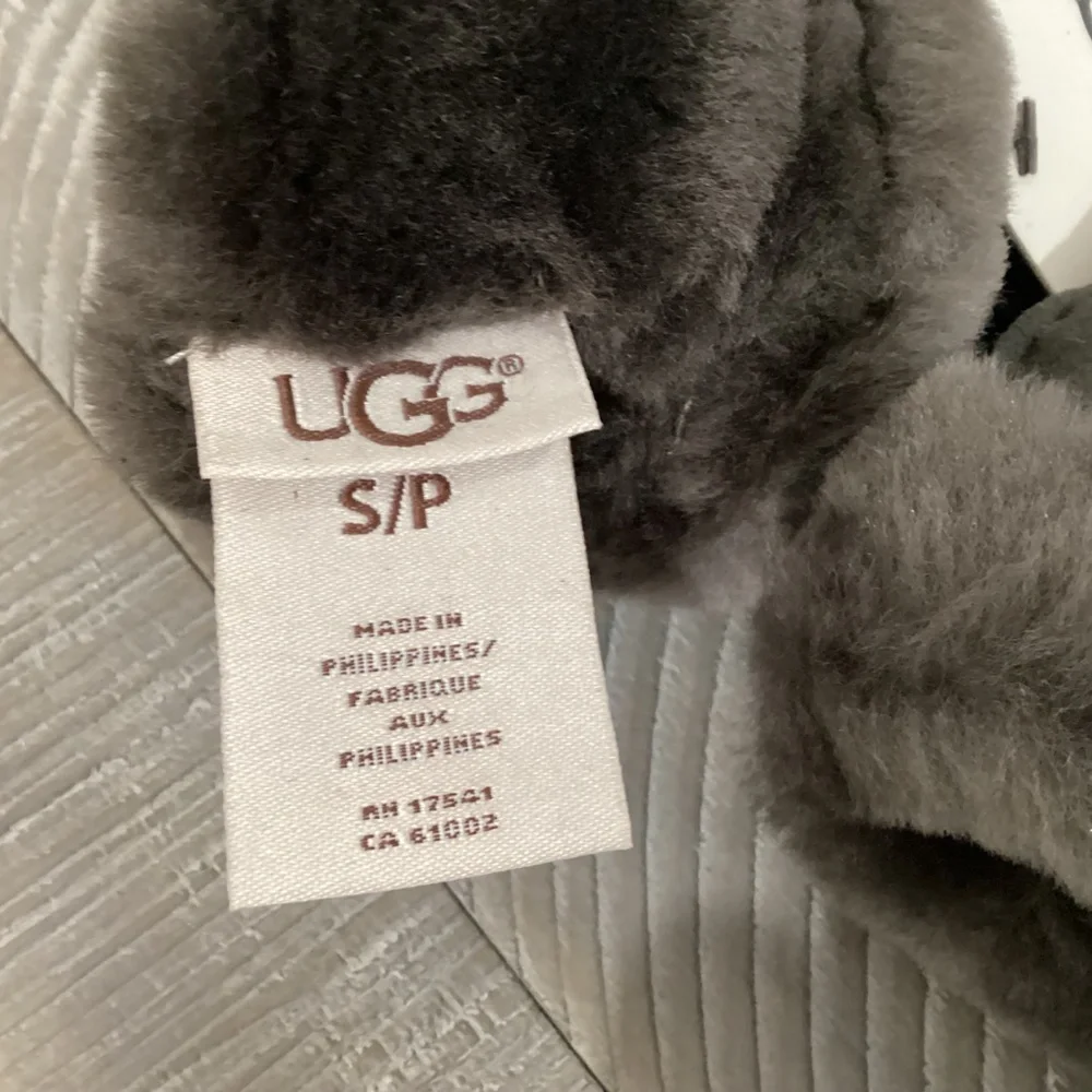 UGG Perforated Genuine Shearling Suede Gloves, size S